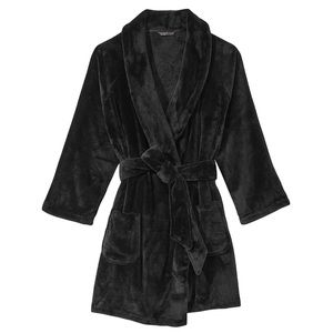 Short cozy robe